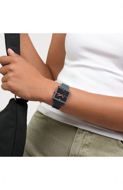 SWATCH SQUARED OFF Grey Rubber Strap SO34M701 