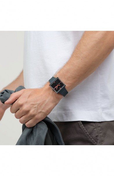SWATCH SQUARED OFF Grey Rubber Strap SO34M701 